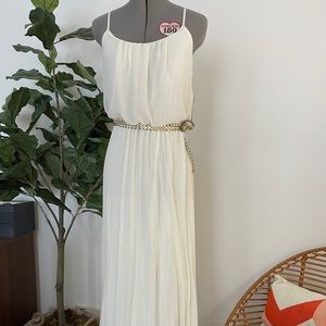 Bisou Bisou Grecian style dress w/ Belt